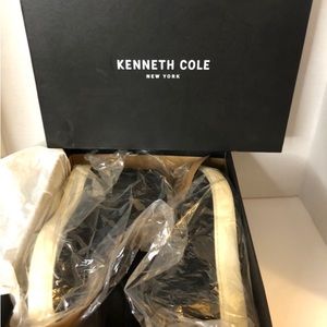 Kenneth Cole 7 Kayla Zip Up Bootie Sneakers. Size 9.5 Black.